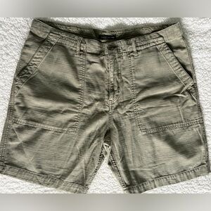 EUC Lucky Brand Relaxed Fit Shorts M 36 | Washed Olive Green | Drawstring Waist
